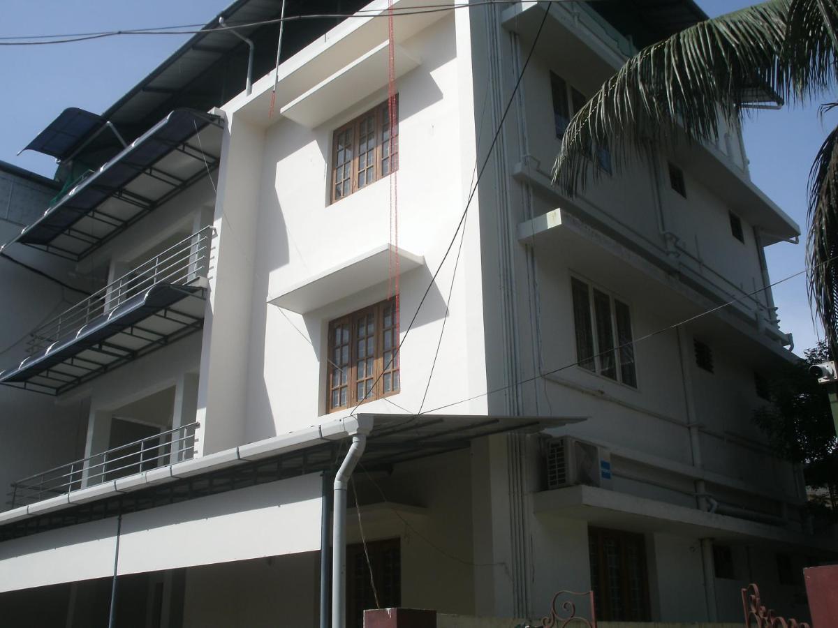 Jacaranda Holiday Home Kochi Екстер'єр фото